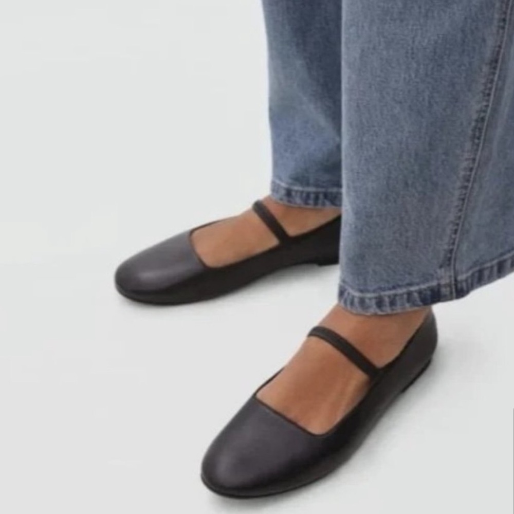 Everlane Black Flats